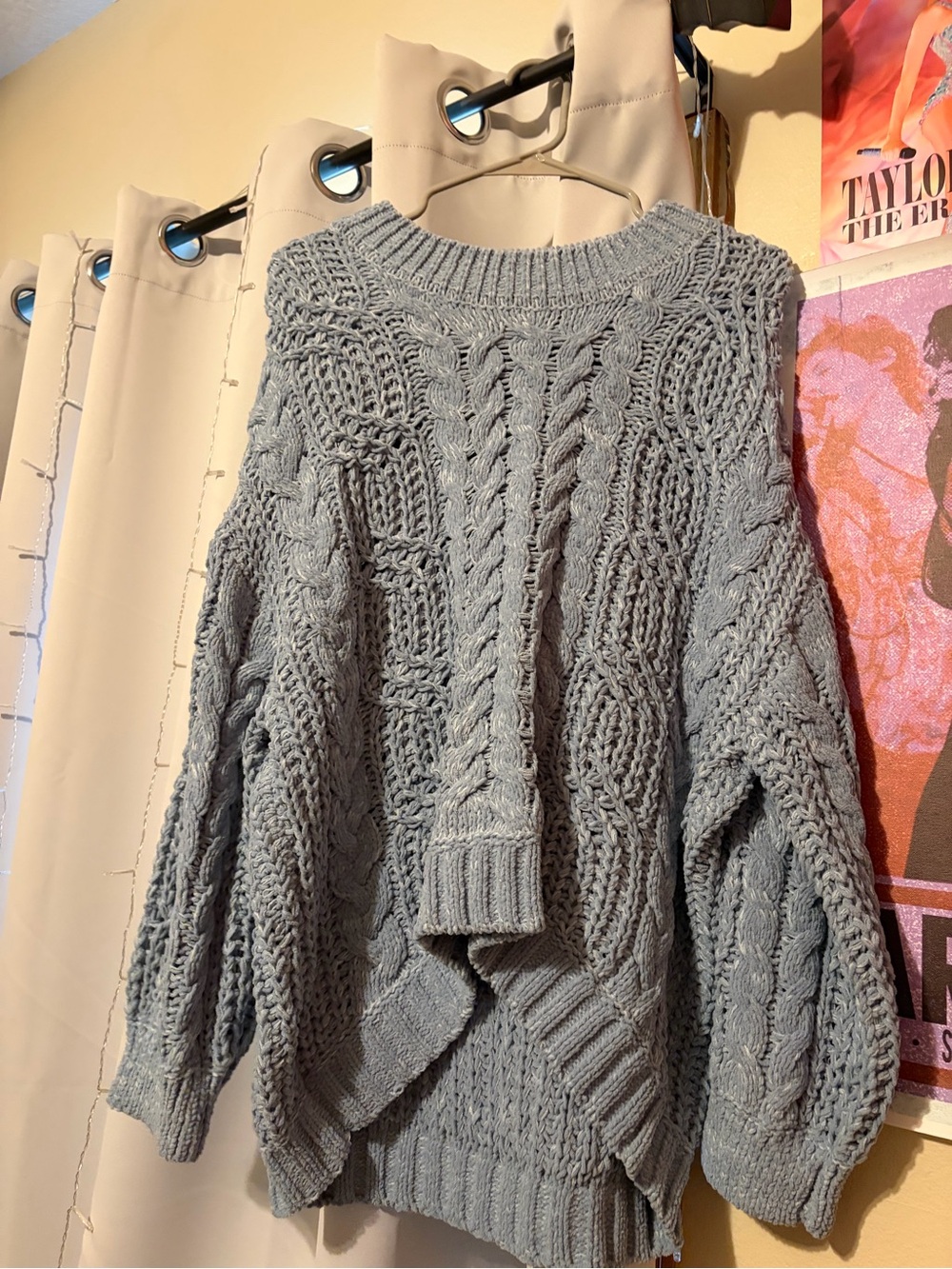 SO Chunky Cable Knit Sweater - Light Gray